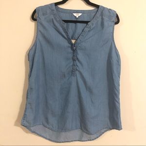 [Crown&Ivy] Chambray Sleeveless Top